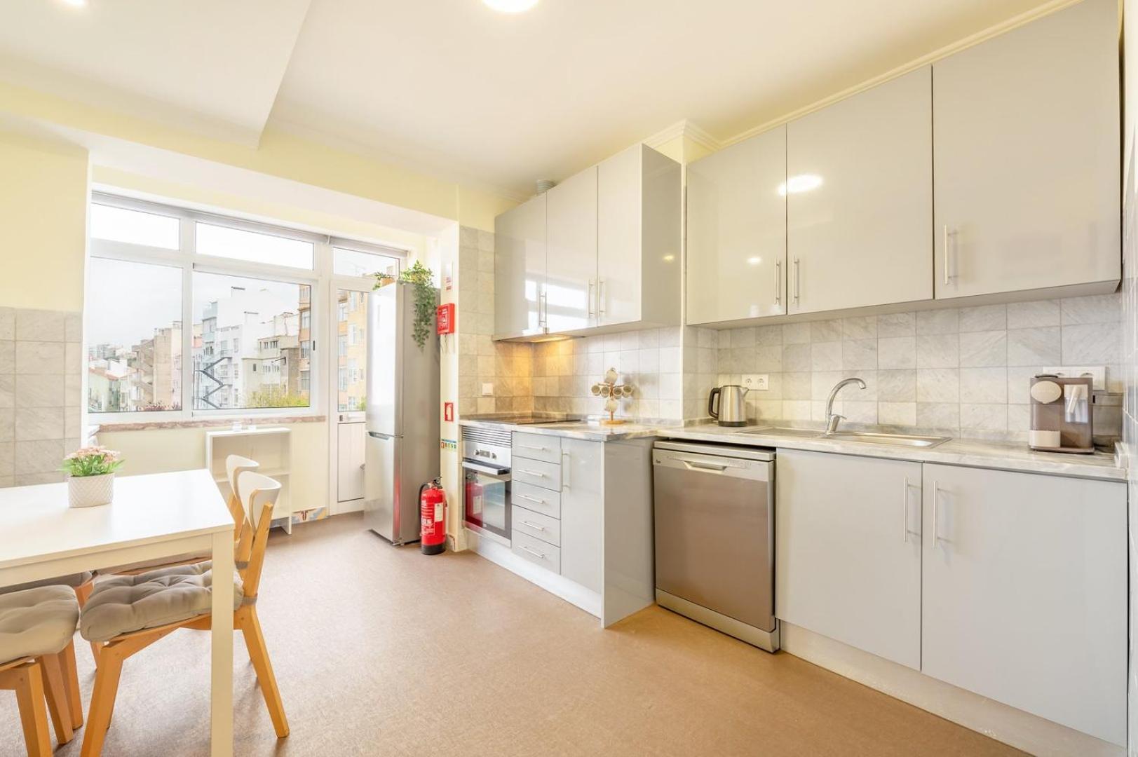 Guestready - Happy Home In Santa Cruz Lisbon Bagian luar foto