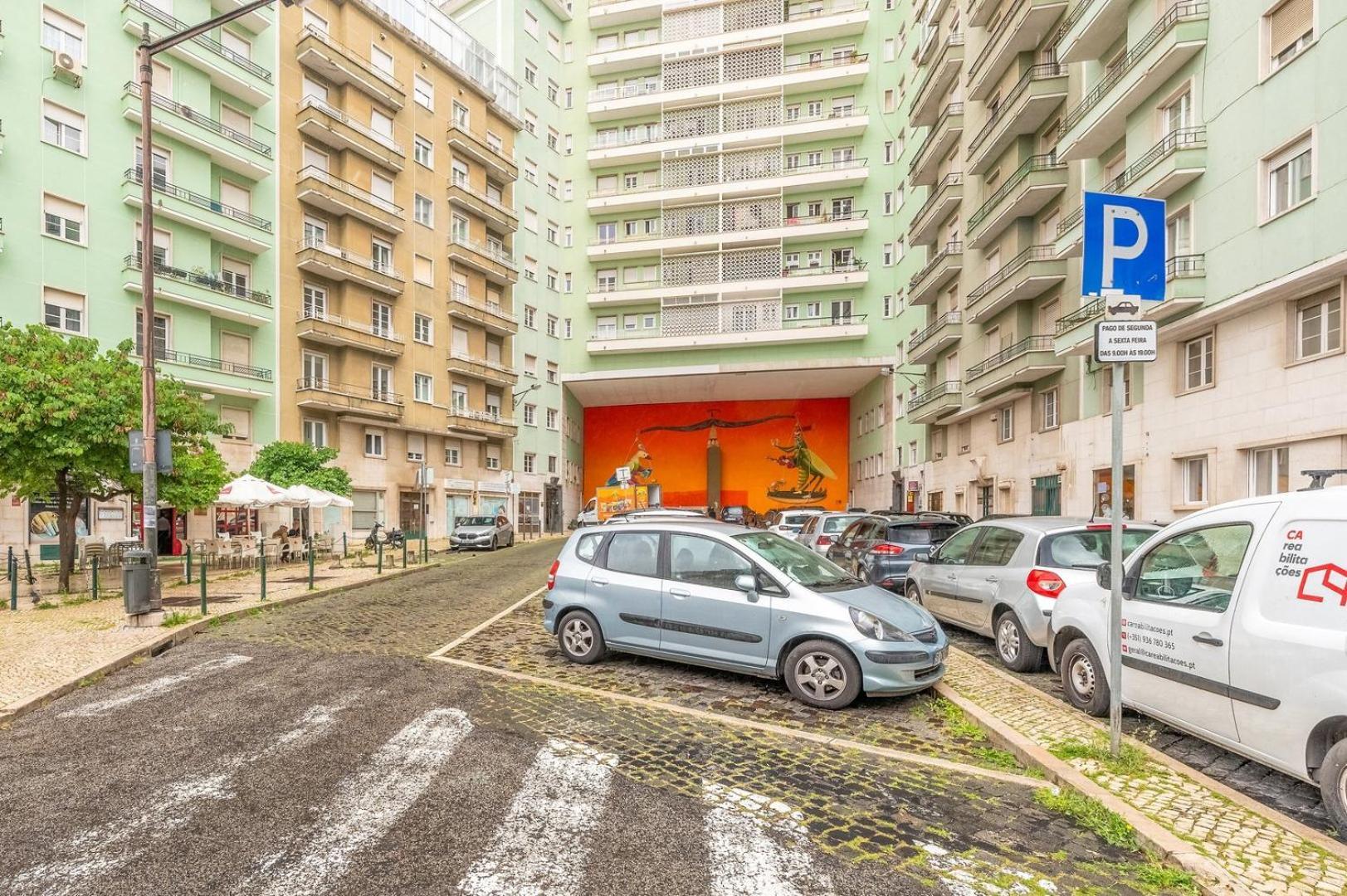 Guestready - Happy Home In Santa Cruz Lisbon Bagian luar foto